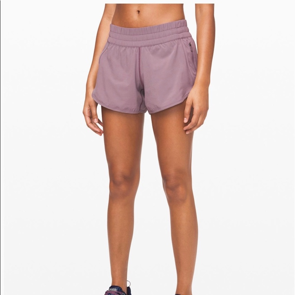 Lululemon 🍋 black tracker short